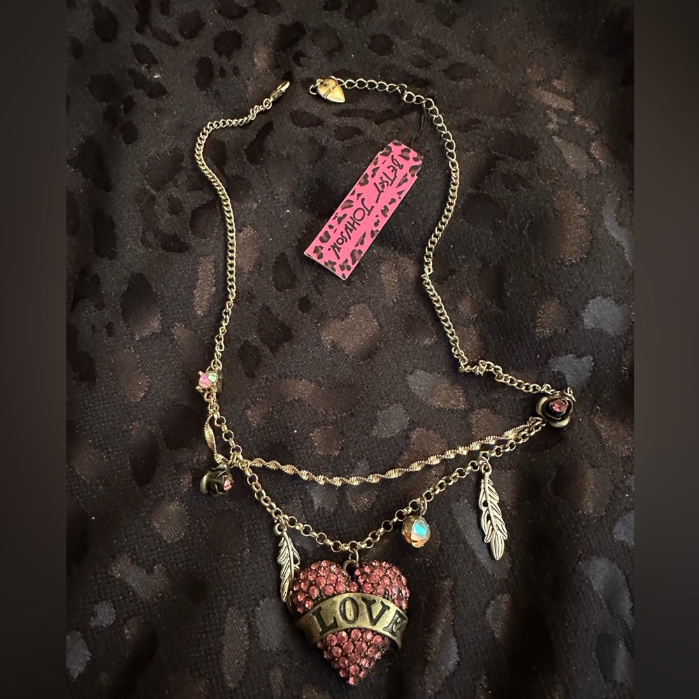 Betsey Johnson necklace